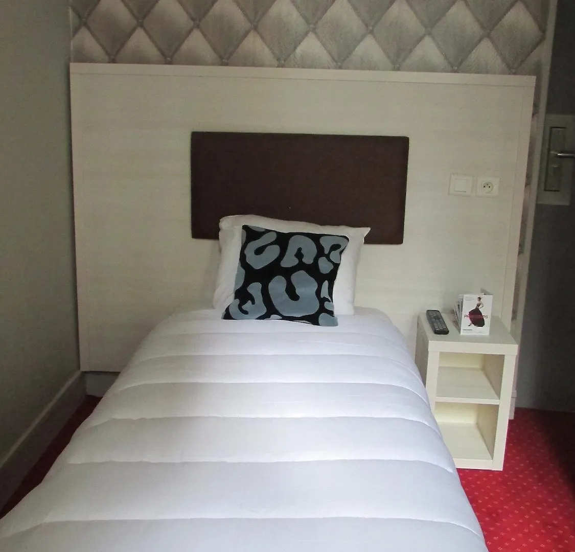 Pavillon Opera Lafayette Hotel 3*